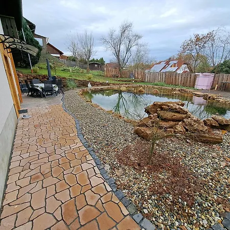 Garten Eden Apartment